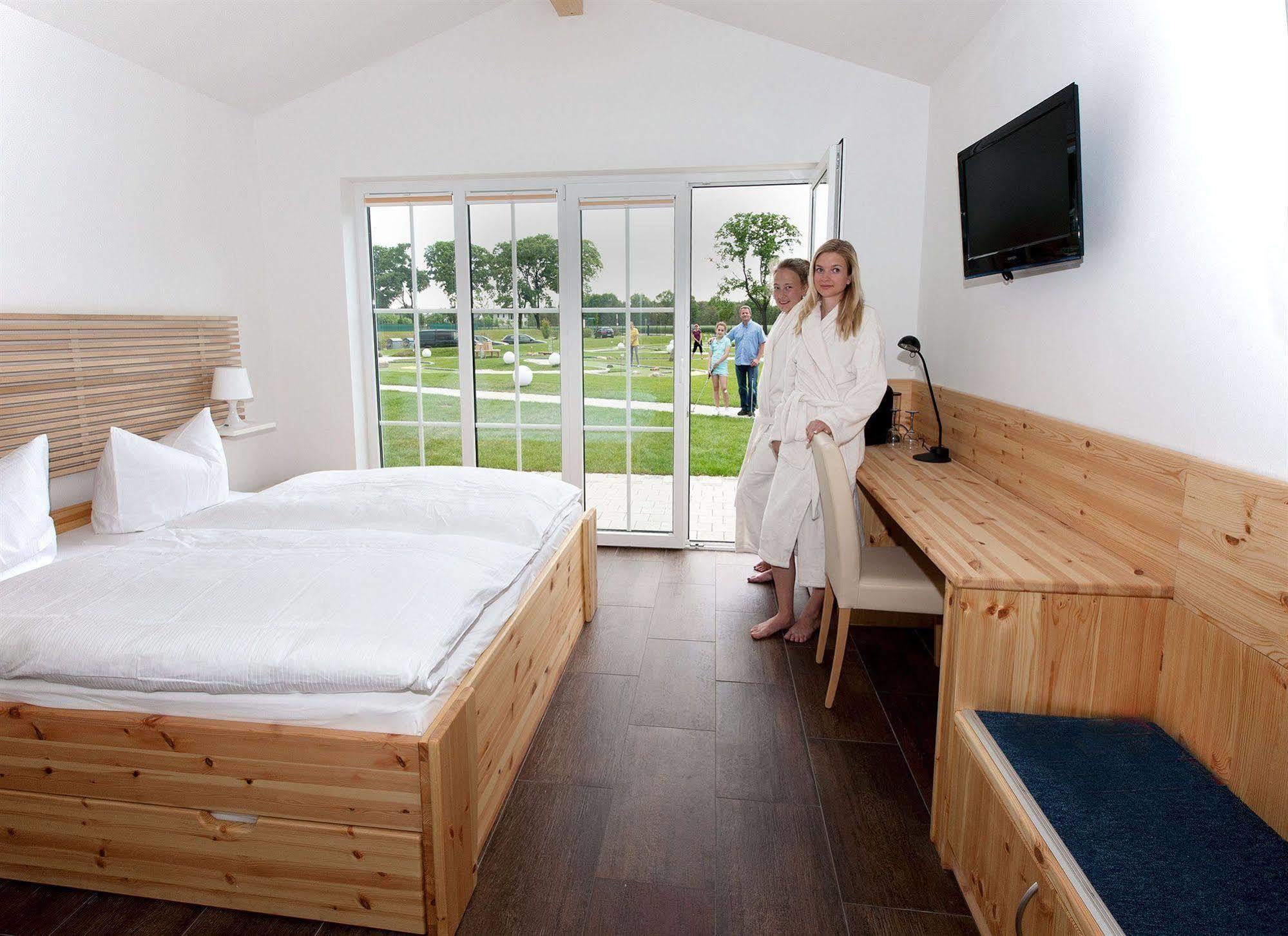 Havellandhalle Resort - Hotel, Sport Und Wellness Seeburg  Kültér fotó